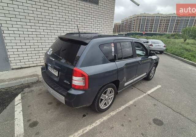 Серый Джип Компас, объемом двигателя 2.4 л и пробегом 260 тыс. км за 5500 $, фото 8 на Automoto.ua