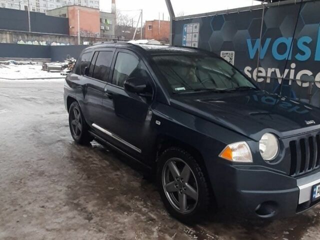 Серый Джип Компас, объемом двигателя 2 л и пробегом 317 тыс. км за 3778 $, фото 5 на Automoto.ua