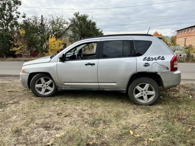 Сірий Джип Compass, об'ємом двигуна 2 л та пробігом 310 тис. км за 3378 $, фото 2 на Automoto.ua