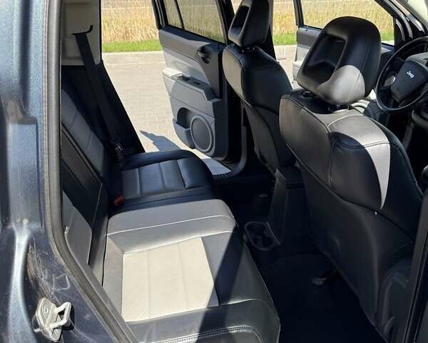 Сірий Джип Compass, об'ємом двигуна 2 л та пробігом 198 тис. км за 7700 $, фото 12 на Automoto.ua
