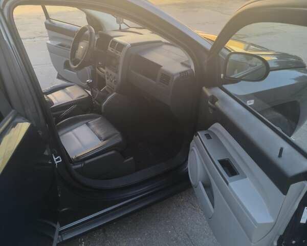 Сірий Джип Compass, об'ємом двигуна 1.97 л та пробігом 280 тис. км за 5600 $, фото 6 на Automoto.ua