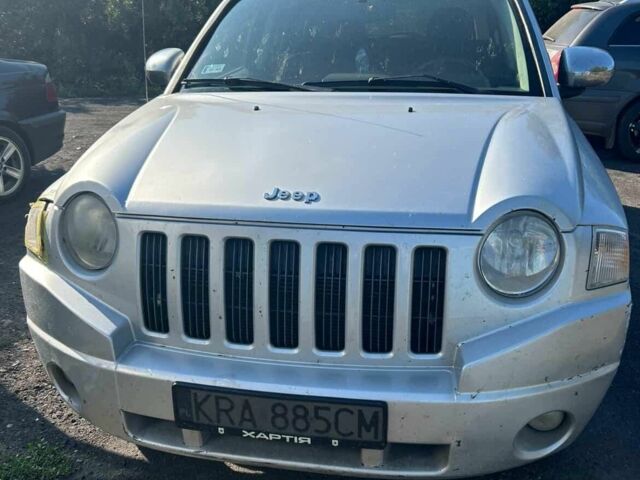 Серый Джип Компас, объемом двигателя 0 л и пробегом 140 тыс. км за 3300 $, фото 7 на Automoto.ua