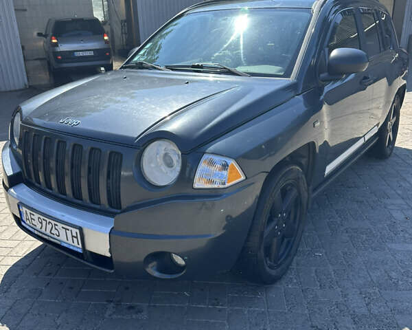 Сірий Джип Compass, об'ємом двигуна 2 л та пробігом 294 тис. км за 7500 $, фото 2 на Automoto.ua