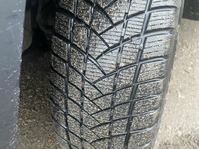 Серый Джип Компас, объемом двигателя 2 л и пробегом 201 тыс. км за 3600 $, фото 4 на Automoto.ua