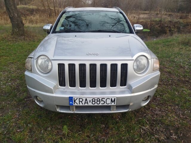 Серый Джип Компас, объемом двигателя 2 л и пробегом 78 тыс. км за 2953 $, фото 1 на Automoto.ua