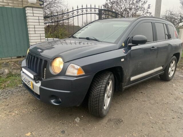 Серый Джип Компас, объемом двигателя 2 л и пробегом 201 тыс. км за 3600 $, фото 1 на Automoto.ua