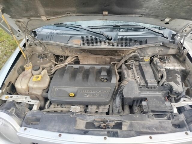 Серый Джип Компас, объемом двигателя 2 л и пробегом 78 тыс. км за 2953 $, фото 15 на Automoto.ua