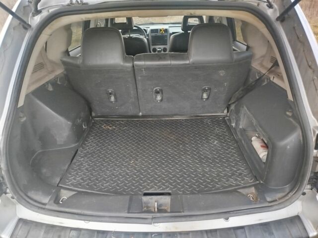 Серый Джип Компас, объемом двигателя 2 л и пробегом 78 тыс. км за 2953 $, фото 9 на Automoto.ua