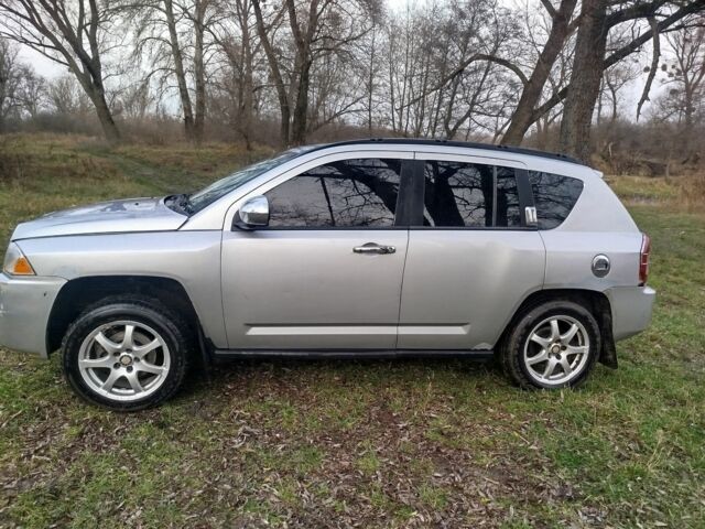 Серый Джип Компас, объемом двигателя 2 л и пробегом 78 тыс. км за 2953 $, фото 18 на Automoto.ua