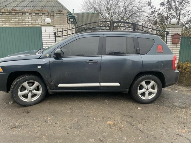 Серый Джип Компас, объемом двигателя 2 л и пробегом 201 тыс. км за 3600 $, фото 3 на Automoto.ua