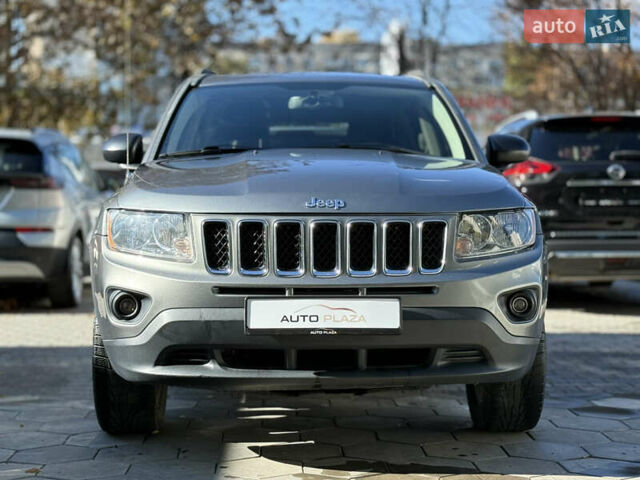 Джип Компас 2011 в Одессе на Automoto.ua Серый Джип Компас, объемом двигателя 2.36 л и пробегом 298 тыс. км за 6500 $, фото 2 на Automoto.ua