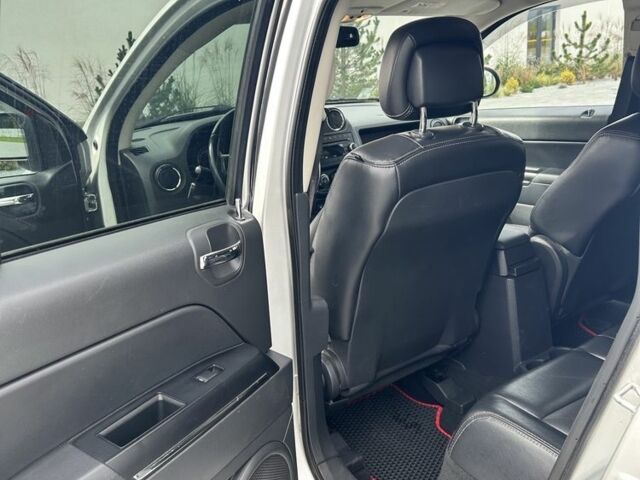 Сірий Джип Compass, об'ємом двигуна 2 л та пробігом 220 тис. км за 9500 $, фото 6 на Automoto.ua