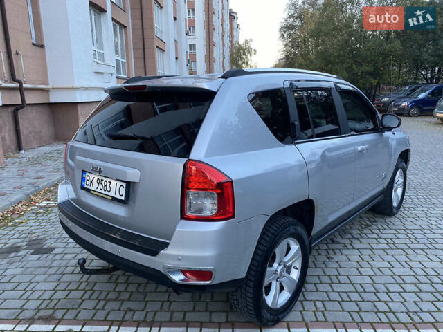 Серый Джип Компас, объемом двигателя 2.36 л и пробегом 210 тыс. км за 8000 $, фото 10 на Automoto.ua