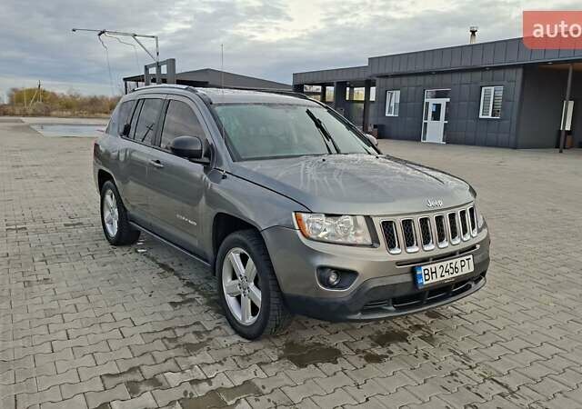Джип Compass 2011 у Врадиевке на Automoto.ua Сірий Джип Compass, об'ємом двигуна 2.4 л та пробігом 175 тис. км за 8999 $, фото 4 на Automoto.ua