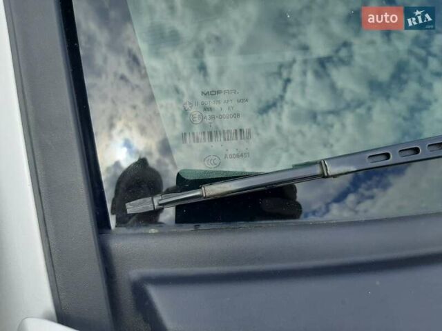 Сірий Джип Compass, об'ємом двигуна 2.14 л та пробігом 208 тис. км за 10500 $, фото 12 на Automoto.ua