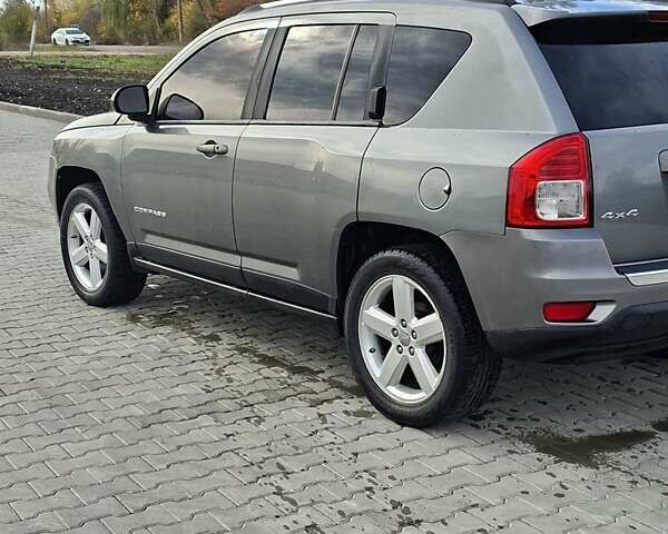 Джип Compass 2011 у Врадиевке на Automoto.ua Сірий Джип Compass, об'ємом двигуна 2.4 л та пробігом 175 тис. км за 8999 $, фото 17 на Automoto.ua
