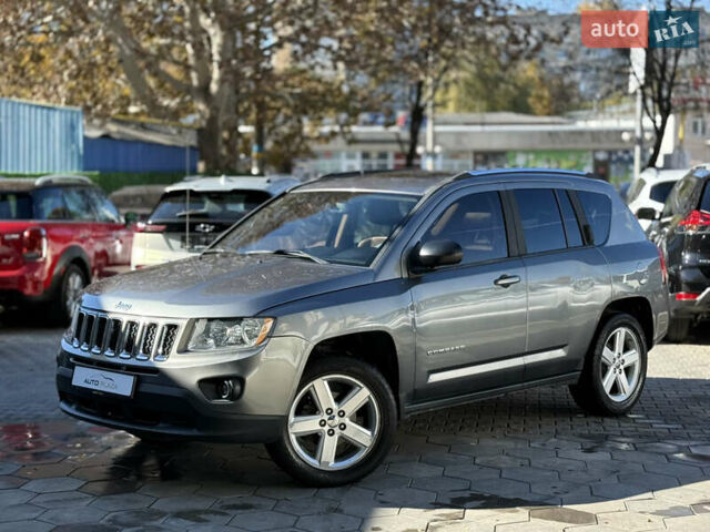 Джип Компас 2011 в Одессе на Automoto.ua Серый Джип Компас, объемом двигателя 2.36 л и пробегом 298 тыс. км за 6500 $, фото 9 на Automoto.ua