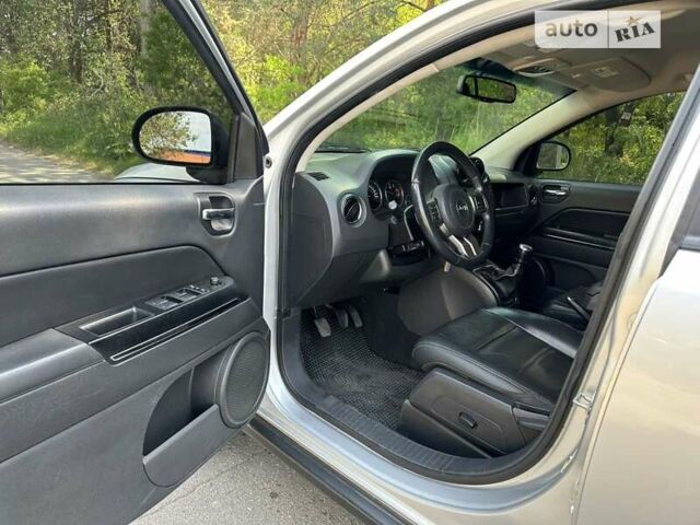 Сірий Джип Compass, об'ємом двигуна 2.14 л та пробігом 235 тис. км за 9600 $, фото 17 на Automoto.ua