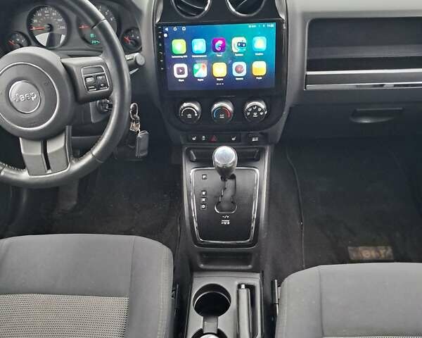 Серый Джип Компас, объемом двигателя 2.36 л и пробегом 324 тыс. км за 7500 $, фото 12 на Automoto.ua