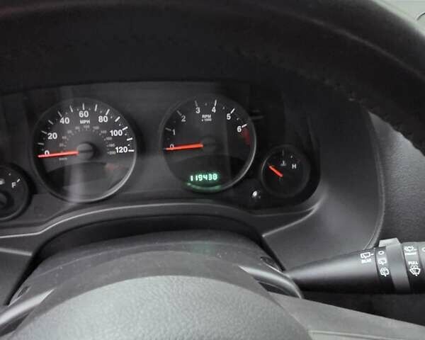 Сірий Джип Compass, об'ємом двигуна 2.36 л та пробігом 195 тис. км за 7500 $, фото 10 на Automoto.ua