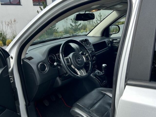 Сірий Джип Compass, об'ємом двигуна 2 л та пробігом 220 тис. км за 9500 $, фото 5 на Automoto.ua
