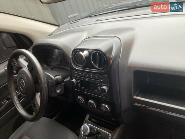 Сірий Джип Compass, об'ємом двигуна 2.4 л та пробігом 280 тис. км за 8500 $, фото 9 на Automoto.ua