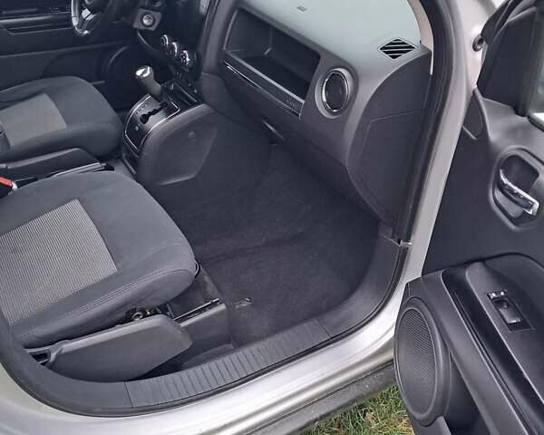 Серый Джип Компас, объемом двигателя 2.36 л и пробегом 324 тыс. км за 7500 $, фото 15 на Automoto.ua