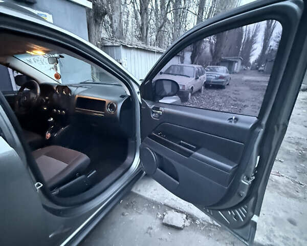 Сірий Джип Compass, об'ємом двигуна 2.36 л та пробігом 156 тис. км за 7600 $, фото 7 на Automoto.ua