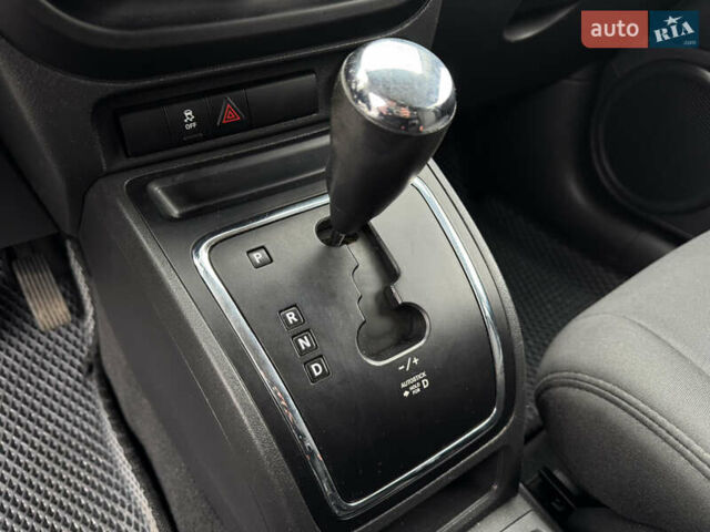 Сірий Джип Compass, об'ємом двигуна 2 л та пробігом 75 тис. км за 9999 $, фото 21 на Automoto.ua