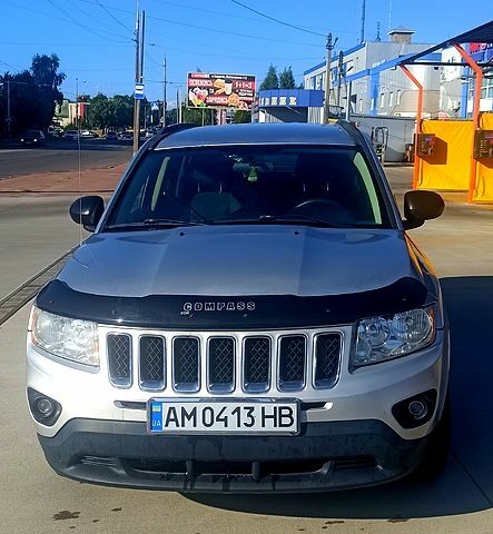 Серый Джип Компас, объемом двигателя 2.4 л и пробегом 195 тыс. км за 10500 $, фото 2 на Automoto.ua