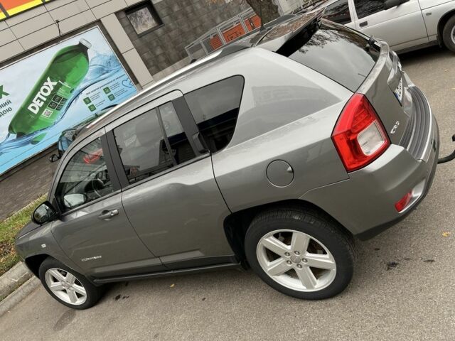 Сірий Джип Compass, об'ємом двигуна 2.1 л та пробігом 237 тис. км за 10500 $, фото 1 на Automoto.ua