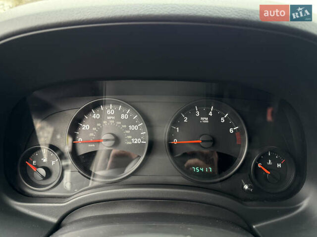 Сірий Джип Compass, об'ємом двигуна 2 л та пробігом 75 тис. км за 9999 $, фото 19 на Automoto.ua