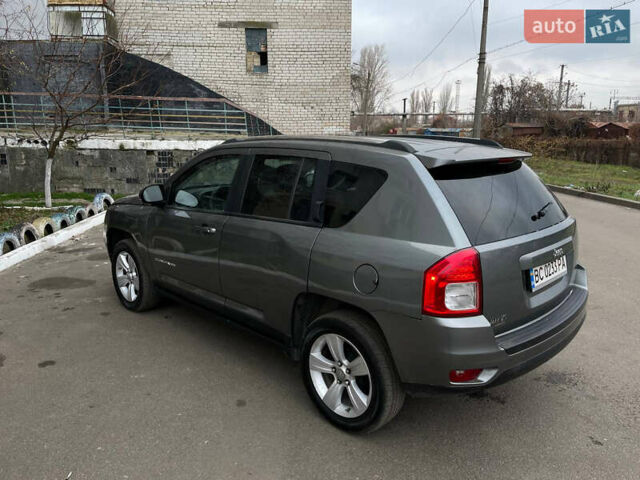 Сірий Джип Compass, об'ємом двигуна 2.36 л та пробігом 283 тис. км за 8800 $, фото 3 на Automoto.ua