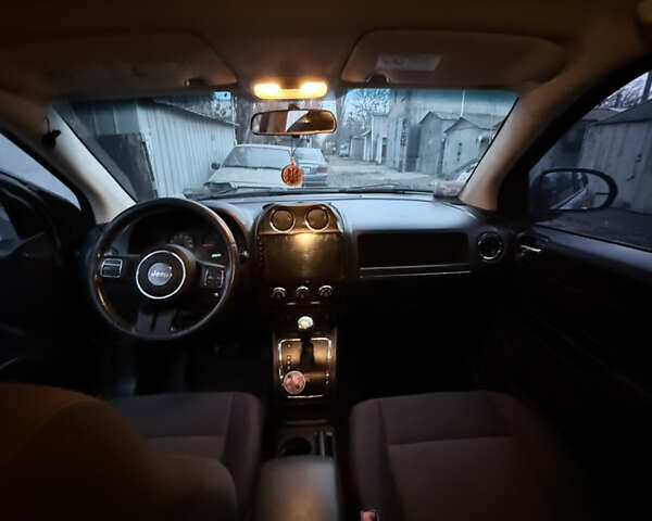 Сірий Джип Compass, об'ємом двигуна 2.36 л та пробігом 156 тис. км за 7600 $, фото 2 на Automoto.ua