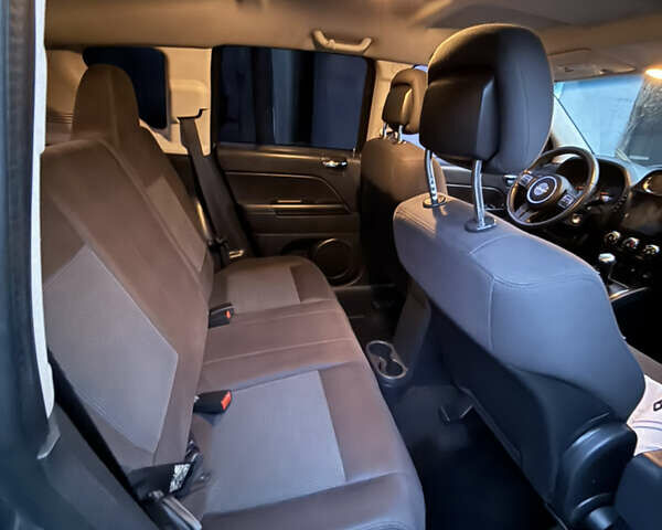 Сірий Джип Compass, об'ємом двигуна 2.36 л та пробігом 156 тис. км за 7600 $, фото 8 на Automoto.ua