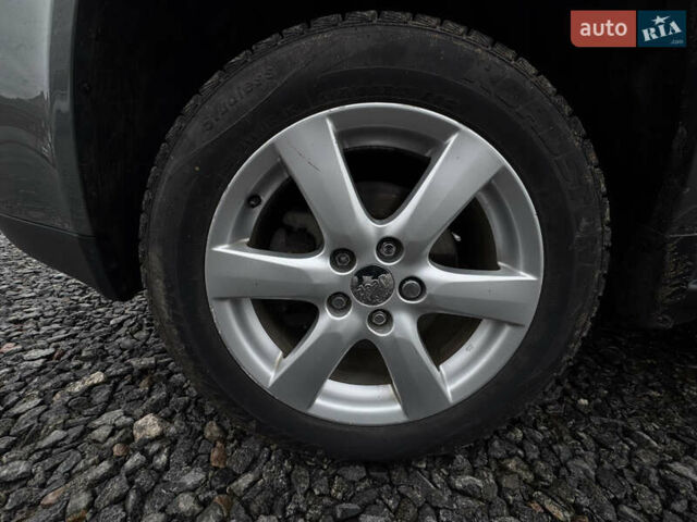 Сірий Джип Compass, об'ємом двигуна 2 л та пробігом 75 тис. км за 9999 $, фото 24 на Automoto.ua