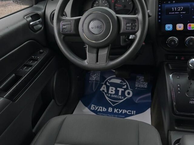 Сірий Джип Compass, об'ємом двигуна 2.4 л та пробігом 163 тис. км за 10300 $, фото 2 на Automoto.ua