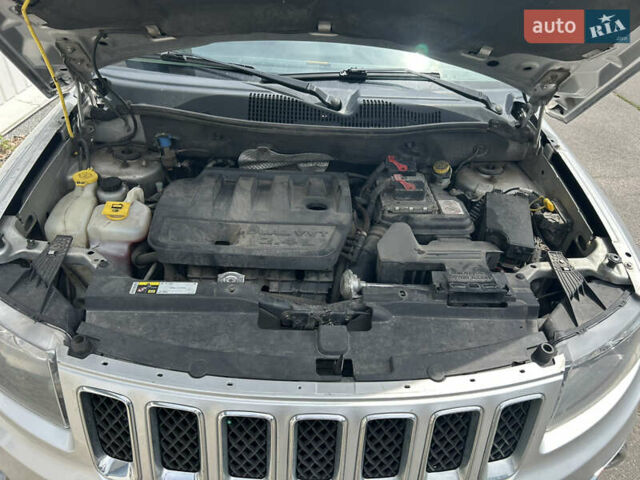 Серый Джип Компас, объемом двигателя 2.4 л и пробегом 240 тыс. км за 10000 $, фото 19 на Automoto.ua