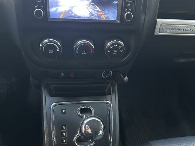 Серый Джип Компас, объемом двигателя 2.4 л и пробегом 240 тыс. км за 9400 $, фото 4 на Automoto.ua