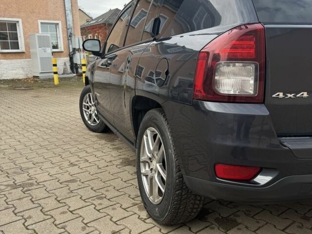 Серый Джип Компас, объемом двигателя 2.4 л и пробегом 189 тыс. км за 11061 $, фото 5 на Automoto.ua