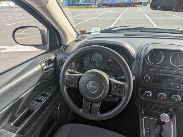 Сірий Джип Compass, об'ємом двигуна 2.4 л та пробігом 172 тис. км за 9000 $, фото 7 на Automoto.ua