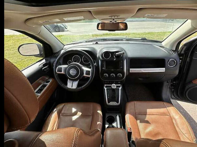 Сірий Джип Compass, об'ємом двигуна 2.4 л та пробігом 195 тис. км за 10900 $, фото 13 на Automoto.ua