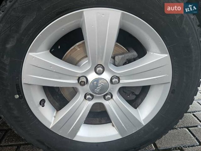 Сірий Джип Compass, об'ємом двигуна 2.36 л та пробігом 90 тис. км за 9000 $, фото 22 на Automoto.ua