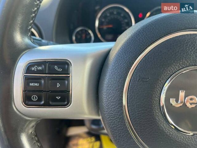 Сірий Джип Compass, об'ємом двигуна 2.36 л та пробігом 89 тис. км за 10700 $, фото 8 на Automoto.ua