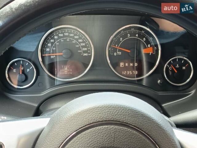 Серый Джип Компас, объемом двигателя 2.36 л и пробегом 125 тыс. км за 11500 $, фото 27 на Automoto.ua