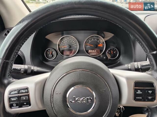 Серый Джип Компас, объемом двигателя 2.36 л и пробегом 125 тыс. км за 11500 $, фото 32 на Automoto.ua
