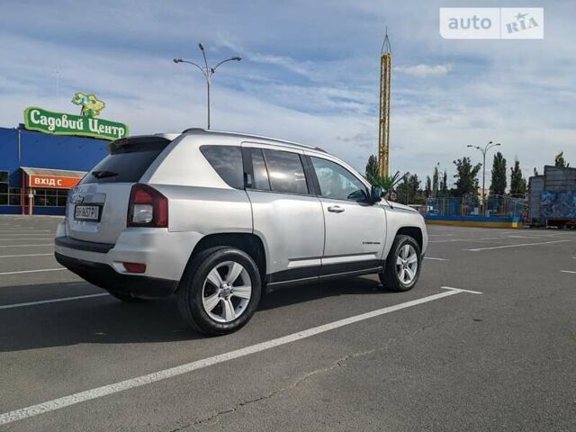 Серый Джип Компас, объемом двигателя 2.36 л и пробегом 171 тыс. км за 8500 $, фото 7 на Automoto.ua