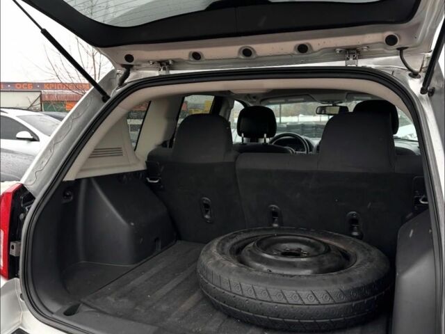 Сірий Джип Compass, об'ємом двигуна 2.4 л та пробігом 163 тис. км за 10300 $, фото 10 на Automoto.ua