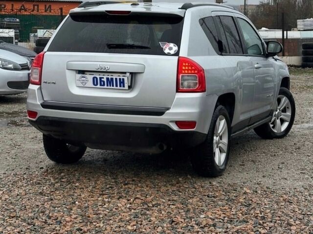 Сірий Джип Compass, об'ємом двигуна 2.4 л та пробігом 163 тис. км за 10300 $, фото 1 на Automoto.ua