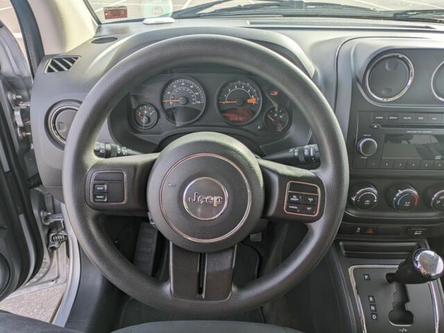 Сірий Джип Compass, об'ємом двигуна 2.4 л та пробігом 172 тис. км за 9000 $, фото 19 на Automoto.ua